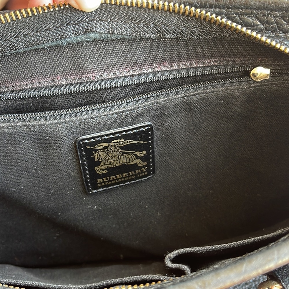 Burberry leather should bag - Picture 7 of 12